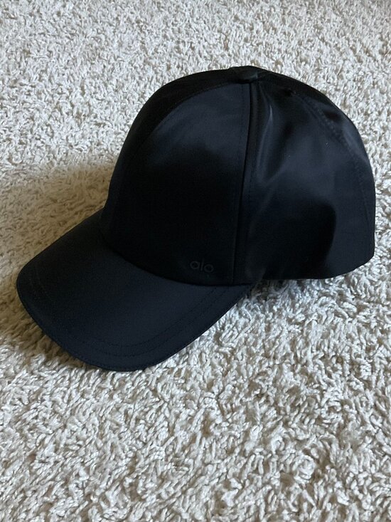 ALO Yoga | Accessories | Alo Yoga Satin Offduty Cap One Size Black